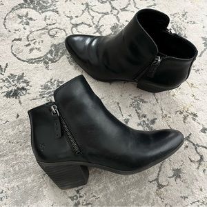 ✖️SOLD✖️Frye Black Ankle Boots Judith Double Zip 7.5